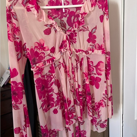 Free People Tops - Free People Pink Floral Tie-Front Boho top NWT